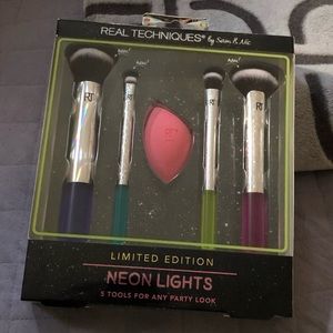 ✨PRICE FIRM✨Real Techniques Make Up Brushes